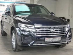 Blau Gebraucht 2018 VW Touareg Elegance SUV | 45.890 € (Fairer Preis)