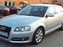Silber Gebraucht 2011 Audi A3 Sportback Ambiente Limousine | 7.499 € (Guter Preis)