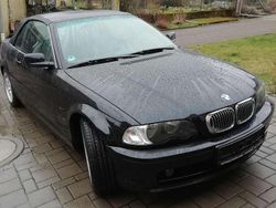 Schwarz Gebraucht 2001 BMW 320 Cabriolet Cabrio | 5.900 € (Fairer Preis)