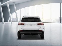 Weiß Gebraucht 2025 Mercedes GLA200 AMG line SUV | 42.602 € (Teuer)