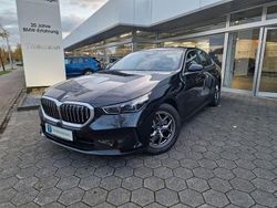 Schwarz Gebraucht 2023 BMW 520 Sport Line Limousine | 39.990 € (Fairer Preis)