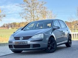Grau Gebraucht 2005 VW Golf V Trendline Limousine | 2.990 € (Guter Preis)