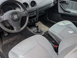 Blau Gebraucht 2003 Seat Ibiza Limousine | 800 € (Guter Preis)