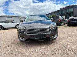 Grau Gebraucht 2015 Ford Focus Titanium Kombi | 8.000 € (Etwas zu teuer)