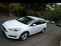 Weiß Gebraucht 2015 Ford Focus Titanium Limousine | 8.400 € (Fairer Preis)