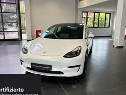 Weiß Gebraucht 2021 Tesla Model 3 RWD Limousine | 25.800 € (Fairer Preis)