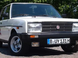 Weiß Gebraucht 1981 Fiat 131 Limousine | 14.999 €
