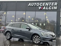 Grau Gebraucht 2023 Renault Mégane IV Techno Limousine | 23.690 € (Etwas zu teuer)