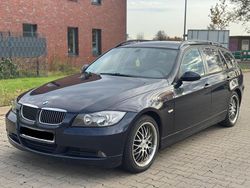 Blau Gebraucht 2006 BMW 320 Kombi | 2.499 € (Guter Preis)