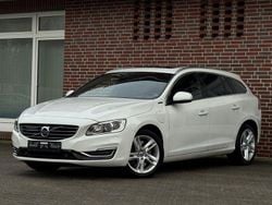 Crystal white pearl / metallic Gebraucht 2013 Volvo V60 Summum Kombi | 7.900 € (Fairer Preis)