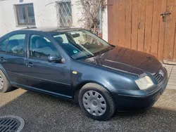Blau Gebraucht 1999 VW Bora Limousine | 2.999 €