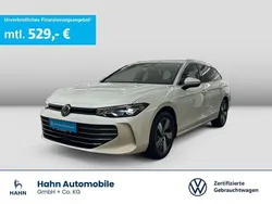 Weiß Gebraucht 2024 VW Passat Business Kombi | 32.530 €