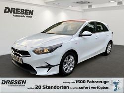 Weiss Gebraucht 2022 Kia Ceed Vision Kleinwagen | 19.850 € (Guter Preis)