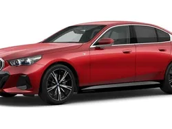 Rot Gebraucht 2024 BMW i5 Comfort Edition Limousine | 58.021 € (Etwas zu teuer)
