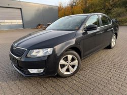 Schwarz Gebraucht 2014 Skoda Octavia Elegance Limousine | 4.700 € (Guter Preis)