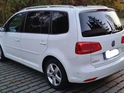 Weiß Gebraucht 2014 VW Touran Cup Van / Kleinbus | 12.500 € (Fairer Preis)