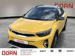 Gelb Gebraucht 2023 Kia Stonic Spirit SUV | 19.990 € (Fairer Preis)