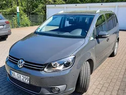 Grau Gebraucht 2015 VW Touran Cup Van / Kleinbus | 9.000 € (Fairer Preis)