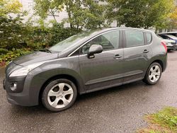 Grau Gebraucht 2011 Peugeot 3008 Premium SUV | 3.389 € (Fairer Preis)