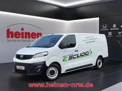 Weiss Gebraucht 2023 Fiat Scudo S Van / Kleinbus | 24.899 €