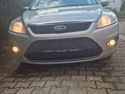 Silber Gebraucht 2009 Ford Focus Ambiente Kombi | 1.700 € (Guter Preis)