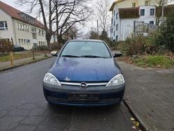 Blau Gebraucht 2003 Opel Corsa Limousine | 750 € (Guter Preis)