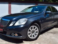 Grau Gebraucht 2009 Mercedes E220 Limousine | 8.800 € (Fairer Preis)
