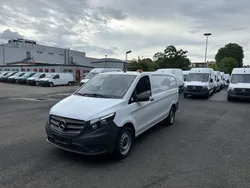 Arktikweiss Gebraucht 2018 Mercedes Vito Van / Kleinbus | 27.846 € (Fairer Preis)