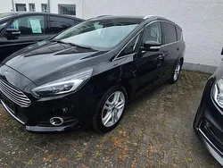 Schwarz Gebraucht 2017 Ford S-MAX Titanium Van / Kleinbus | 22.990 € (Etwas zu teuer)
