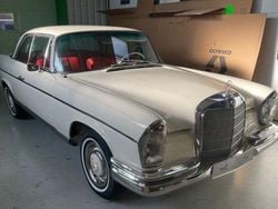 Weiß Gebraucht 1964 Mercedes W111 SE Coupé | 59.900 €
