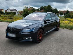 Schwarz Gebraucht 2016 Skoda Superb Kombi | 14.399 €