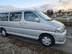 Silber Gebraucht 2008 Toyota HiAce Van / Kleinbus | 10.500 € (Etwas zu teuer)