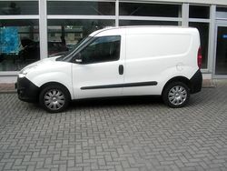 Weiß Gebraucht 2018 Opel Combo Van / Kleinbus | 12.250 € (Fairer Preis)