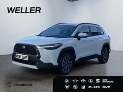 Weiss Gebraucht 2024 Toyota Corolla Cross Team SUV | 30.900 € (Guter Preis)