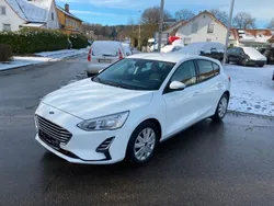 Weiß Gebraucht 2018 Ford Focus Trend Limousine | 10.290 € (Teuer)