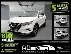 Brilliant white m Gebraucht 2021 Nissan Qashqai Zama SUV | 19.490 € (Fairer Preis)