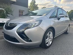 Silber Gebraucht 2012 Opel Zafira Tourer Edition Van / Kleinbus | 10.115 € (Fairer Preis)