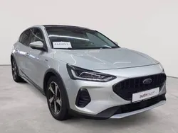Silber Gebraucht 2022 Ford Focus Active X Limousine | 19.490 € (Guter Preis)