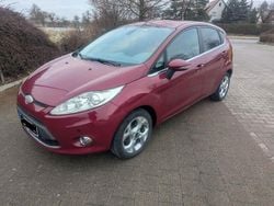 Rot Gebraucht 2009 Ford Fiesta Trend Limousine | 2.500 € (Guter Preis)