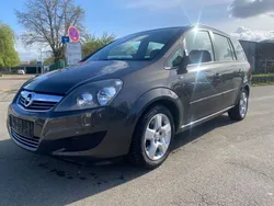 Grau metallic Gebraucht 2013 Opel Zafira Family Van / Kleinbus | 5.999 € (Fairer Preis)