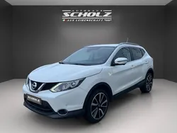 Weiß Gebraucht 2016 Nissan Qashqai SUV | 13.900 € (Fairer Preis)