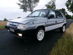 Silber Gebraucht 1993 Skoda Favorit Kleinwagen | 4.500 €