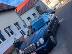 Blau Gebraucht 1999 Mercedes 220 Limousine | 3.000 €