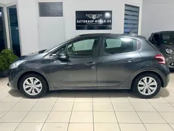 Grau Gebraucht 2013 Peugeot 208 Active Kleinwagen | 7.599 € (Fairer Preis)