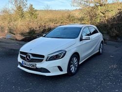 Weiß Gebraucht 2016 Mercedes A160 Urban Limousine | 12.900 € (Fairer Preis)