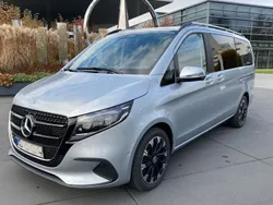 Silber Gebraucht 2024 Mercedes V250 Style Van / Kleinbus | 65.900 € (Etwas zu teuer)