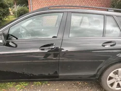 Schwarz Gebraucht 2010 Mercedes C200 Limousine | 3.600 €