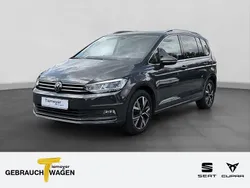 Grau Gebraucht 2023 VW Touran Highline Van / Kleinbus | 33.590 € (Fairer Preis)