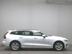 Weiss Gebraucht 2022 Volvo V60 Core Kombi | 23.380 € (Superpreis)