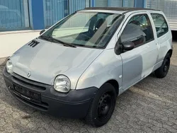 Grau Gebraucht 2004 Renault Twingo Authentique Kleinwagen | 1.490 € (Etwas zu teuer)